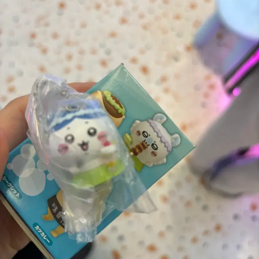 치이카와 타베모노 하치와레 먼작귀