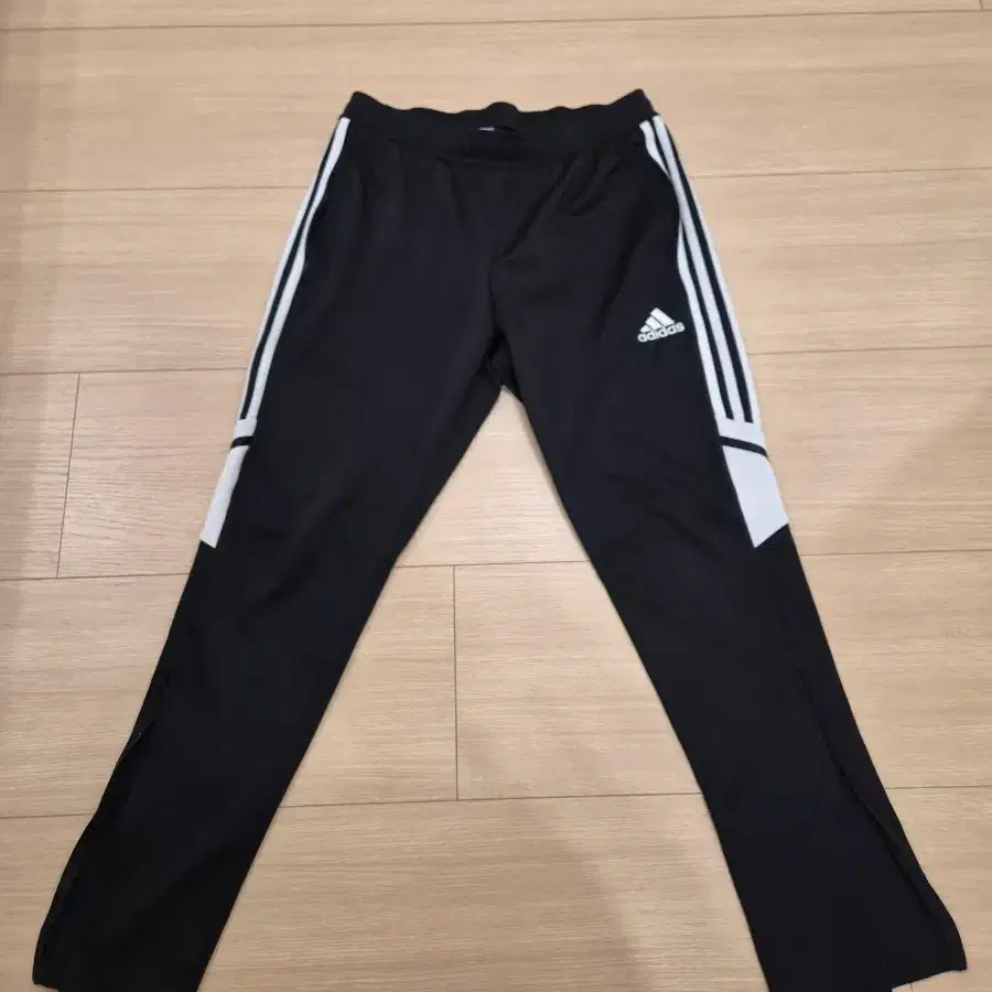 아디다스 콘디보22 삼선 트레이닝 팬츠 블랙 xl