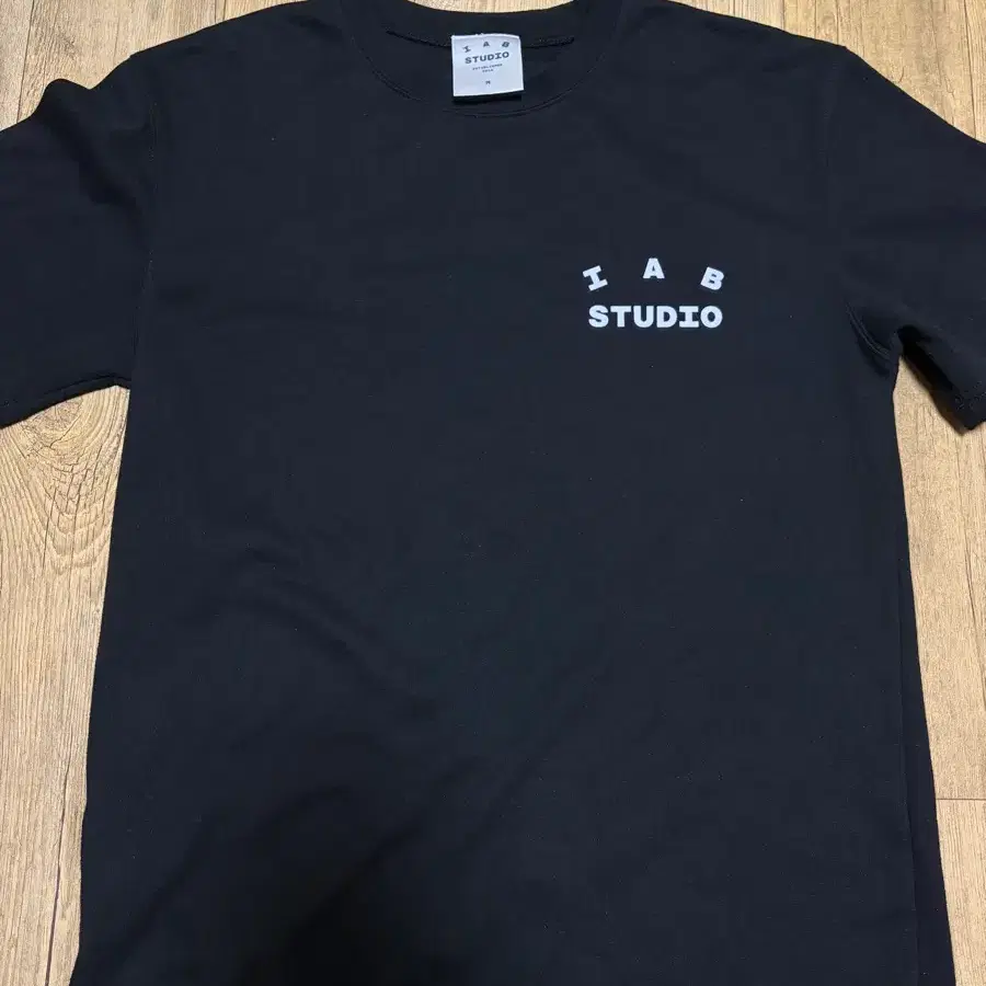 IAB STUDIO 반팔 티셔츠 블랙m 10주년기념