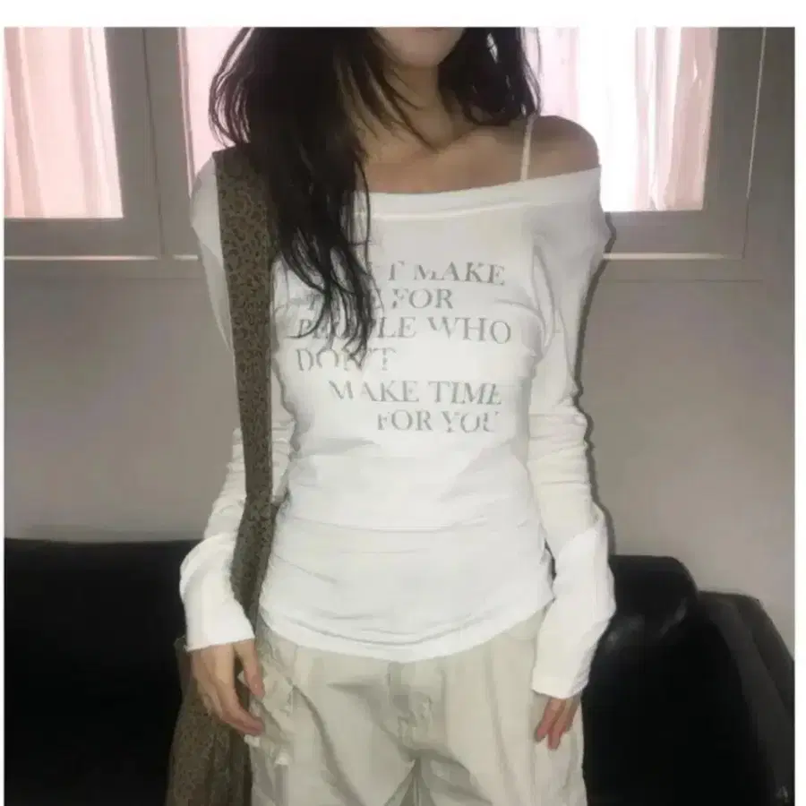 에이블리 긴팔티셔츠