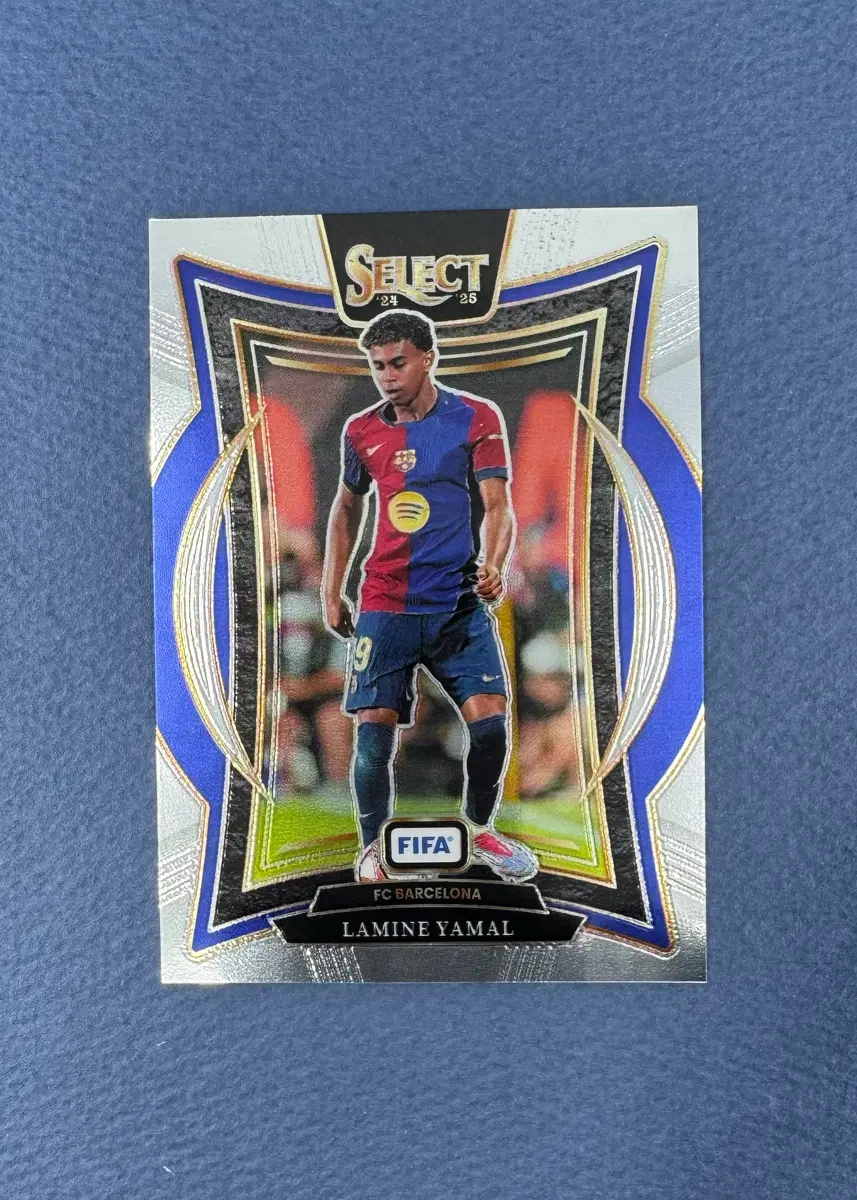 2024-25 Panini Select FIFA Soccer Terrace 라민 야말
