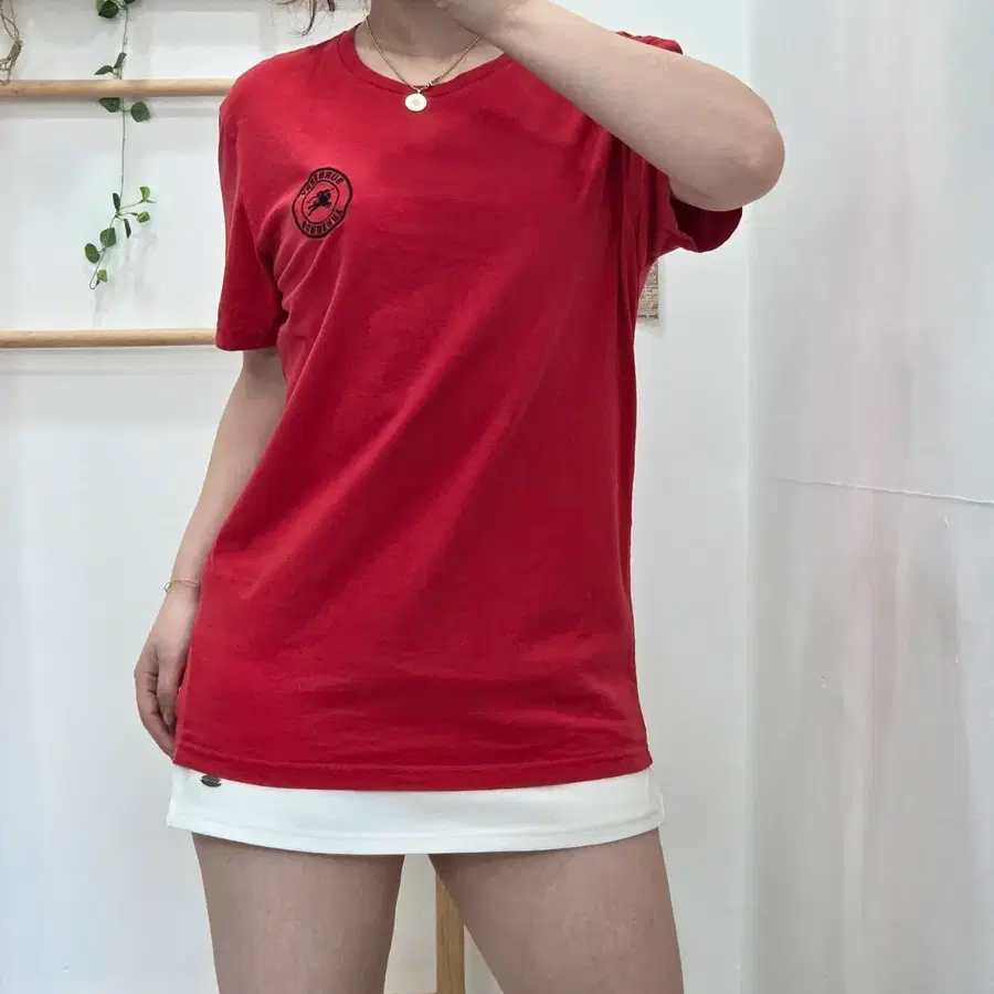 [S]원가30만원. 버버리 원형 로고 자수 반팔 티셔츠 레드