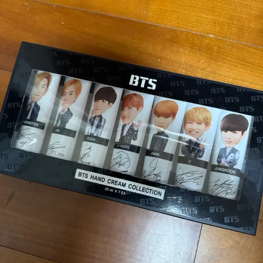 BTS hand cream 방탄소년단 핸드크림  콜렉션