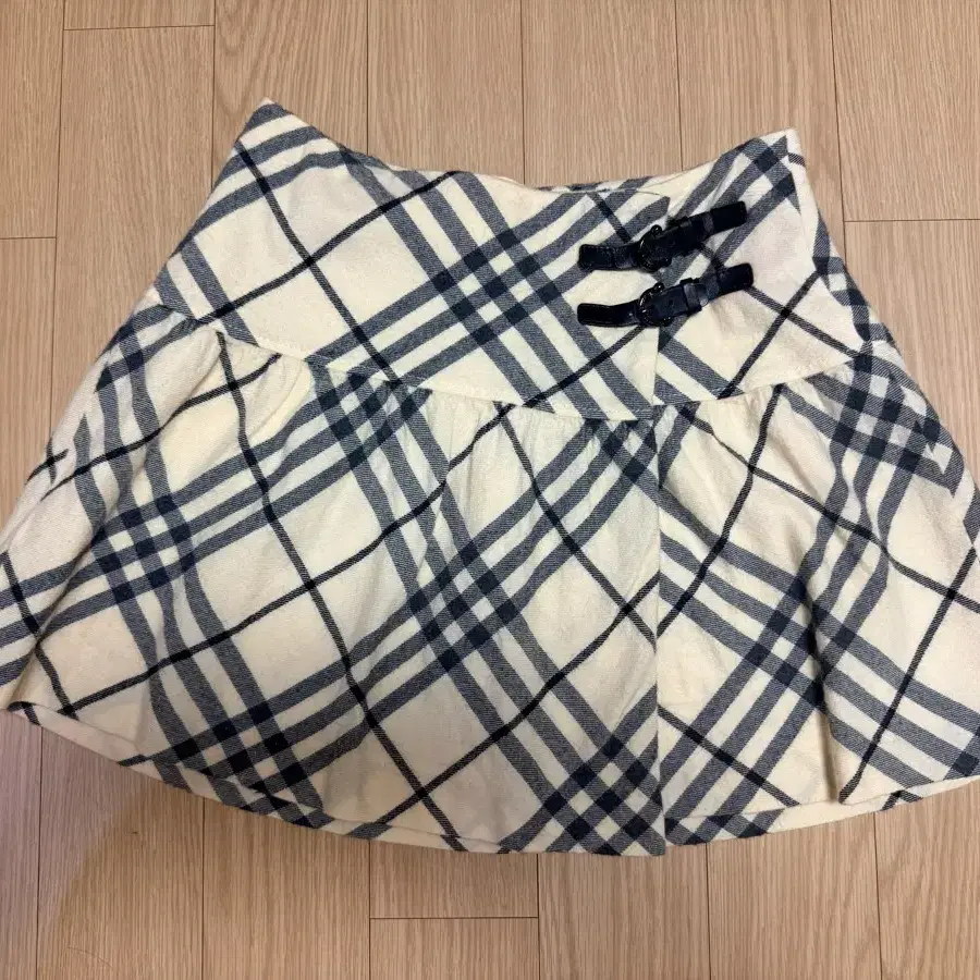 버버리 블루라벨 빈티지 노바체크 랩스커트 / 여리/ 에겐/ 달천