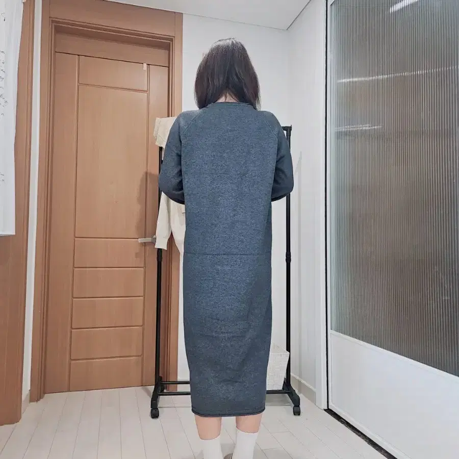데일리 라운드넥 롱 원피스 챠콜