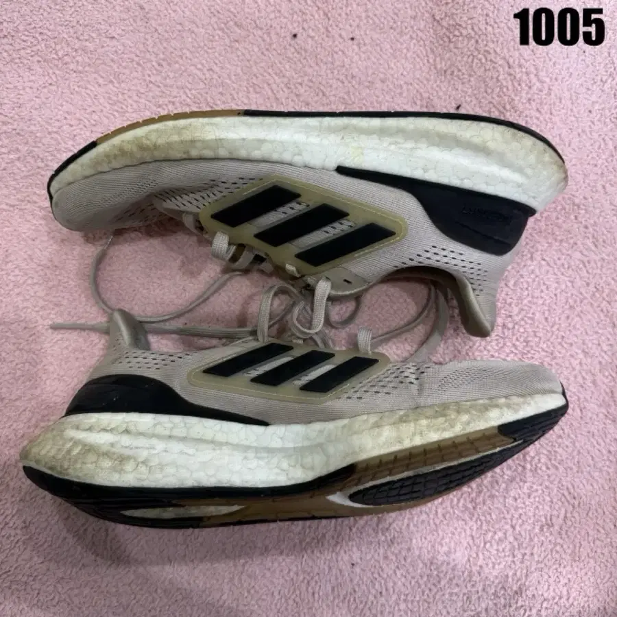 아디다스 러닝화 255