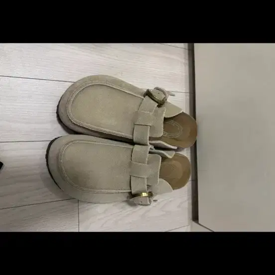 스웨이드 베이지 슬리퍼 240