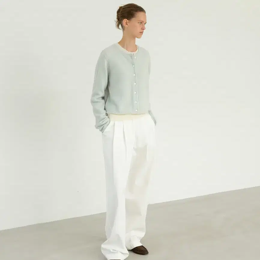 르바(LEVAR) [WOOL 100%] Clean Edge Wool Cardigan - Irish Mint
