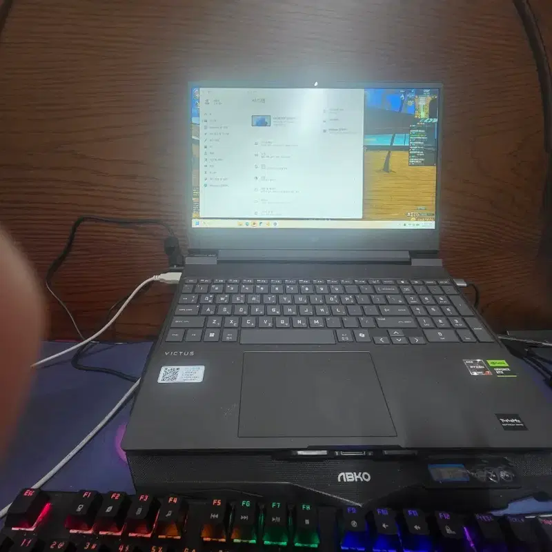 HP 빅터스 15-fb3213AX 라이젠 R7 RTX4050 윈도우 게이밍노트북 (16GB/512GB/Win11) lm