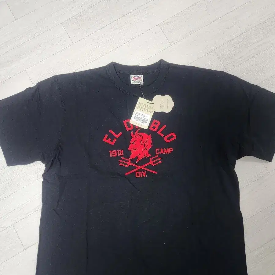 브론슨 반팔 XXL 새상품 판매