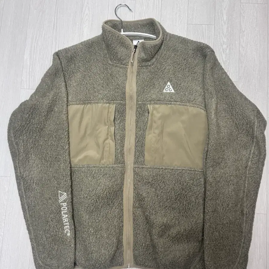 [M] 나이키 ACG 폴라텍 울프트리
