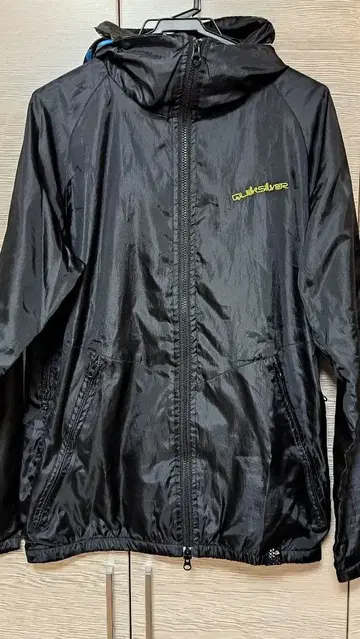 Quicksilver 퀵실버 나일론 자켓 블랙