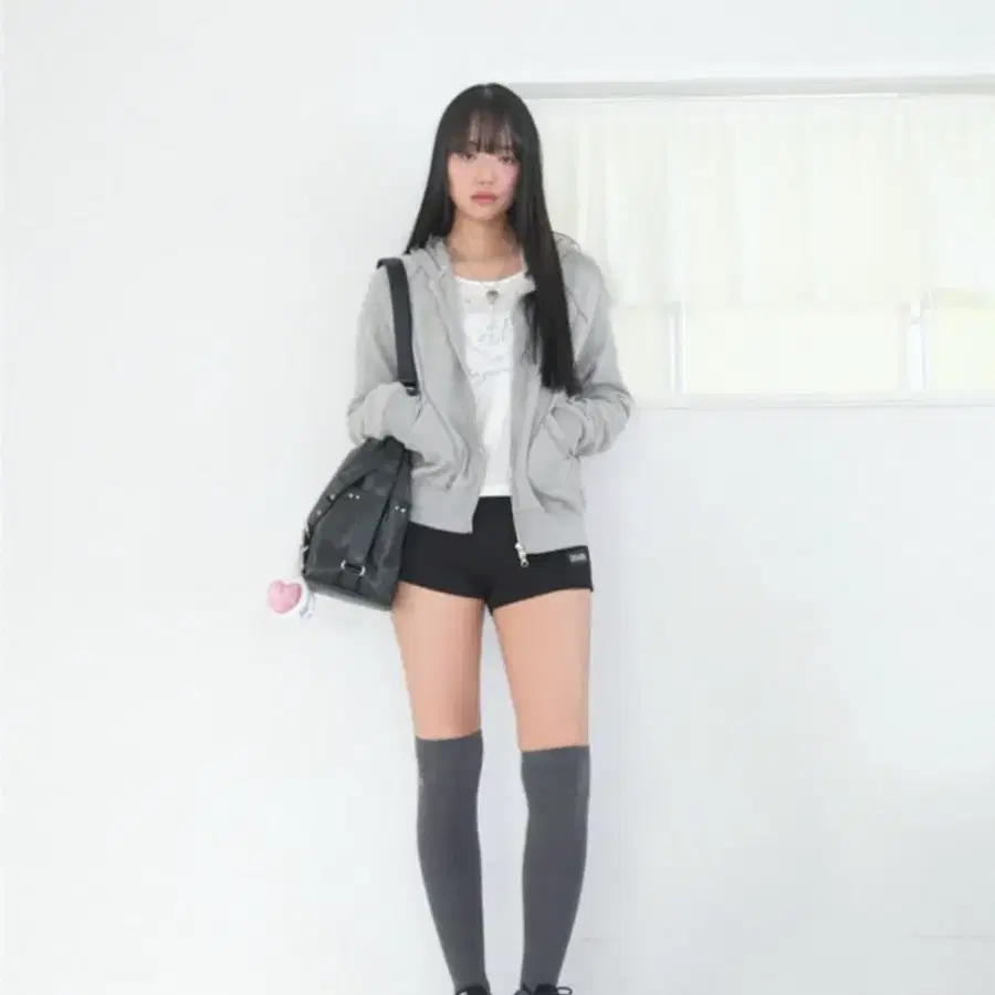 애즈온 마루 마이크로 쇼츠 블랙