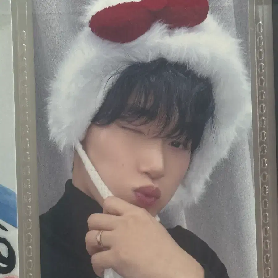 에이티즈 최산 포카 포토카드 헬로키티