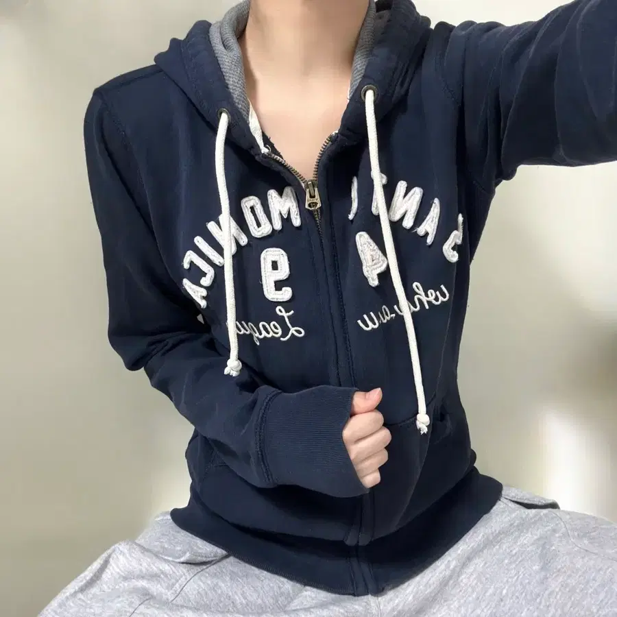 *희귀* S/후아유 올드스쿨 화이트 패치 네이비 여성 후드집업/교복아우터/빈티지/y2k