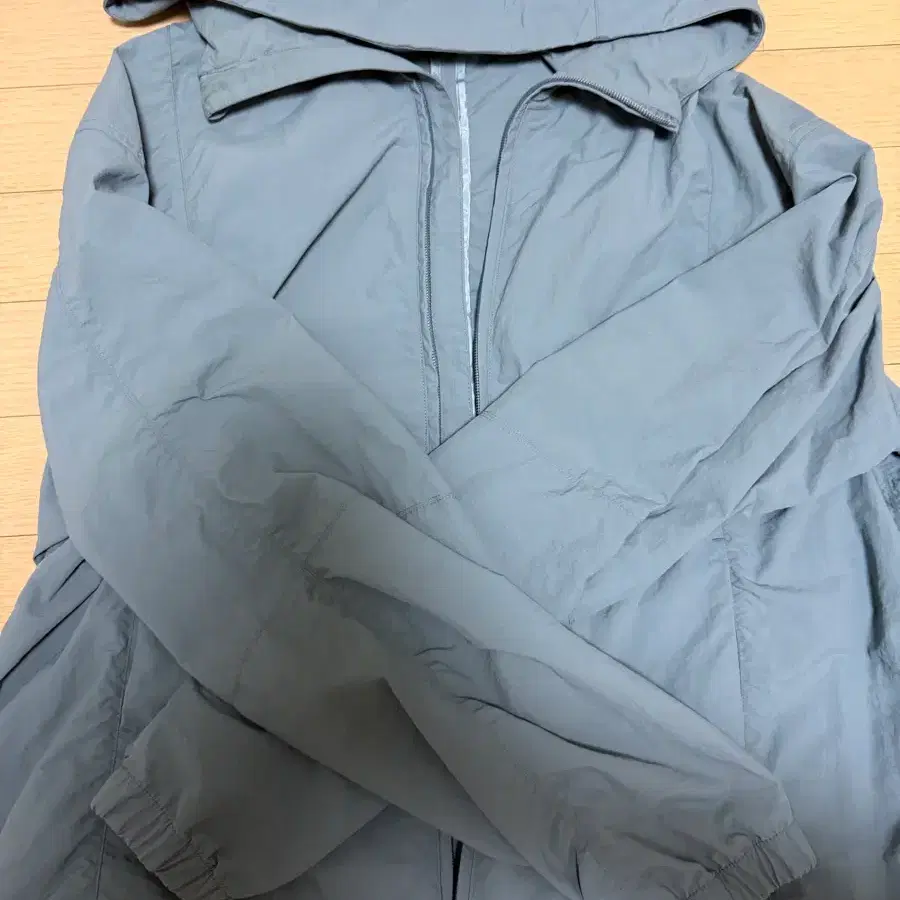 에잇세컨즈 남자 바람막이 XL