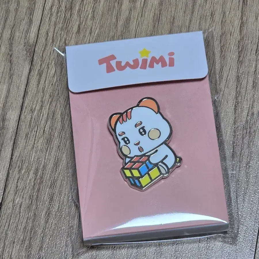 TWS 투어스 twimi 트위미 핀뱃지 경민 햄탱이