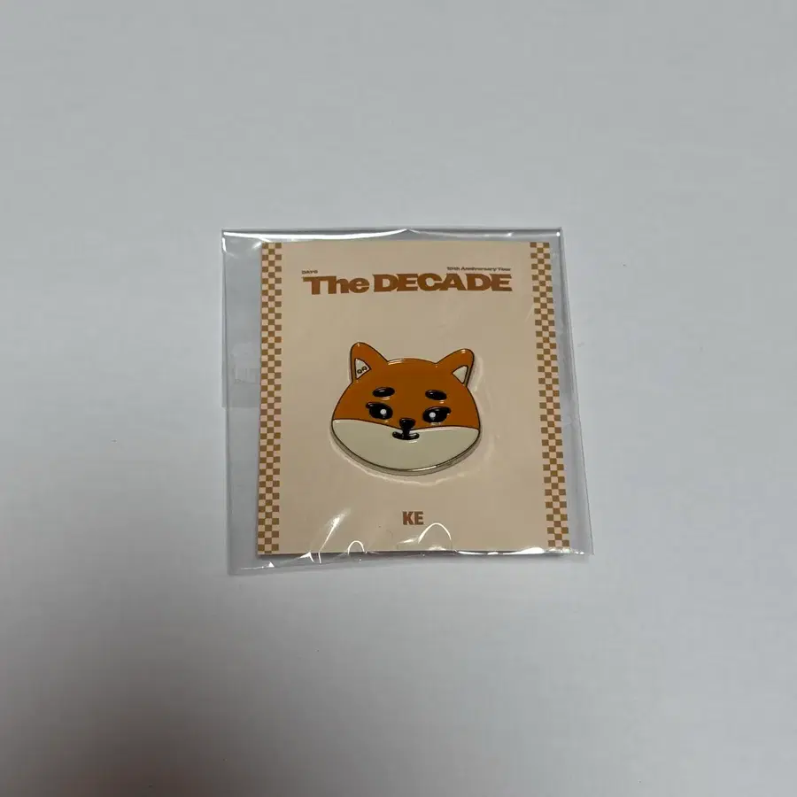 데이식스 데케이드 영케이 뱃지