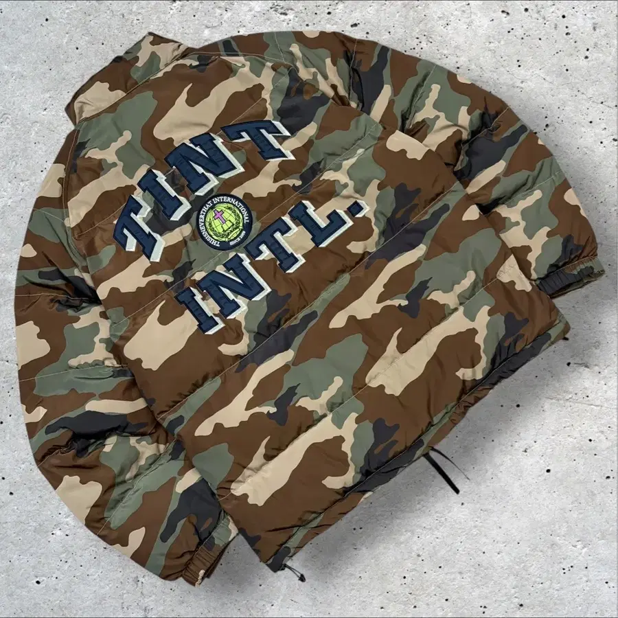 [L] 디스이즈네버댓 16FW 틴트 카모 패딩 F181