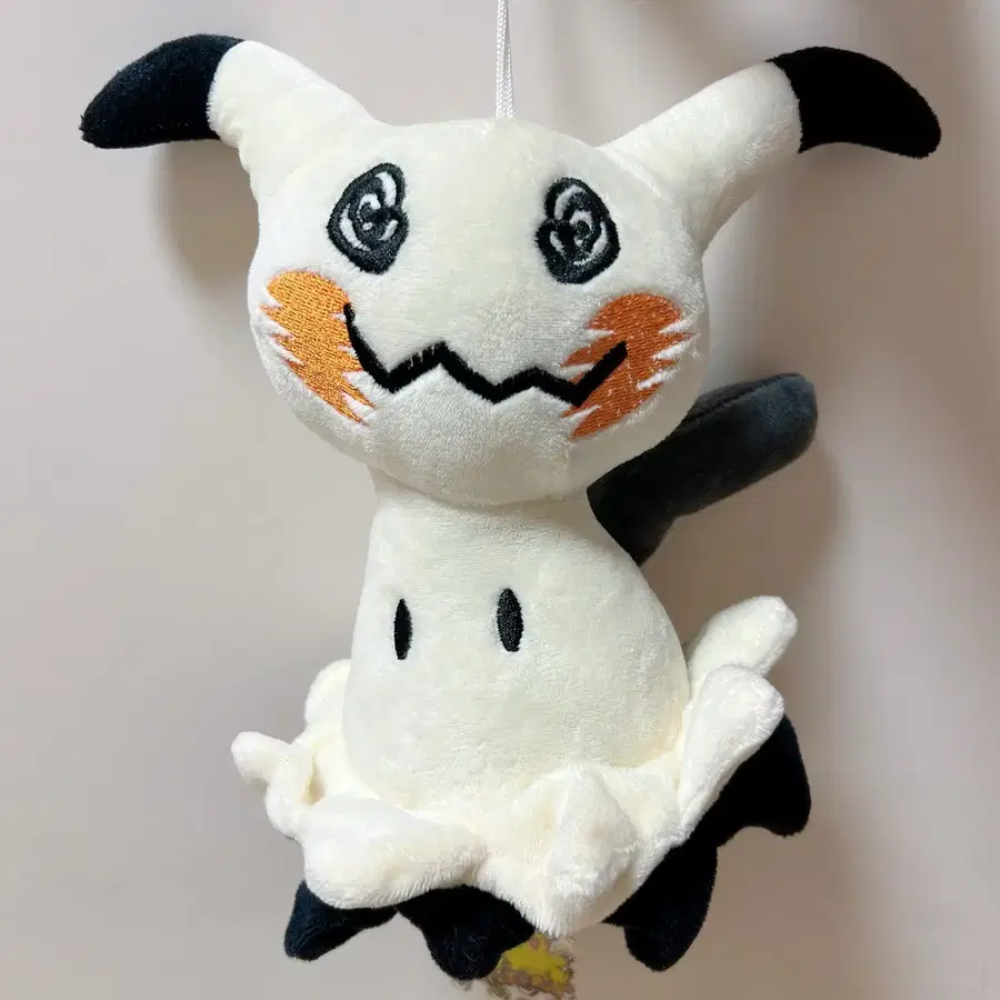 따라큐 인형