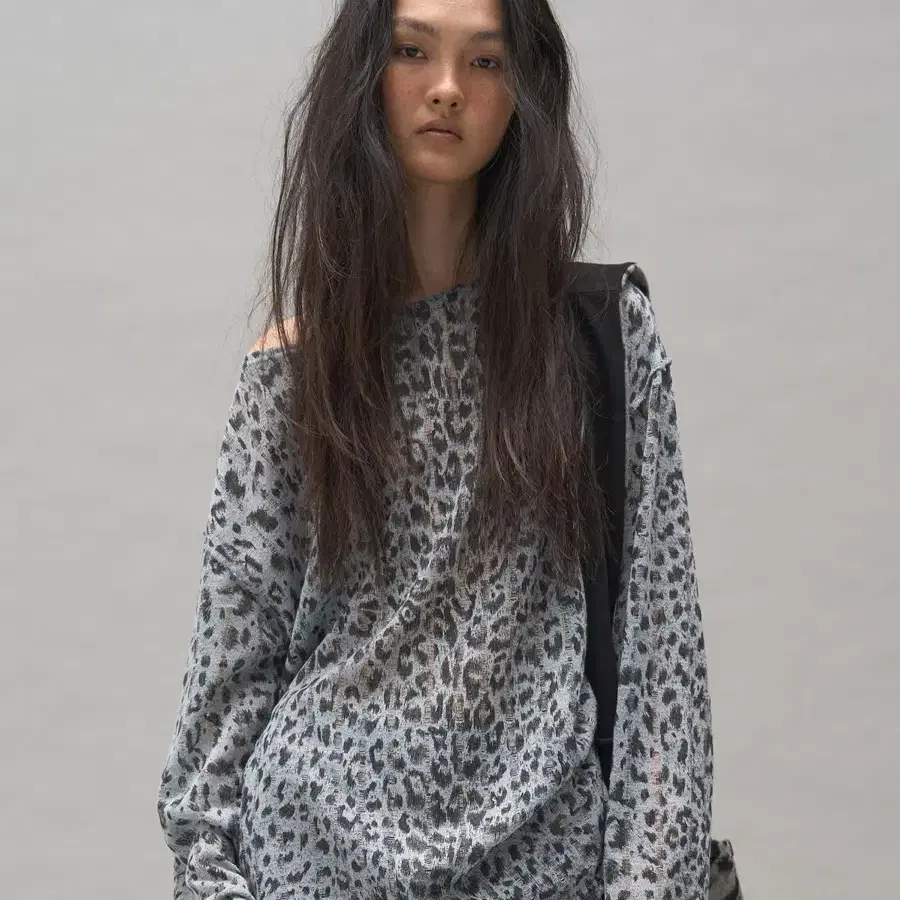 솜속 레오파드 니트 VEN LEOPARD KNIT SWEATER