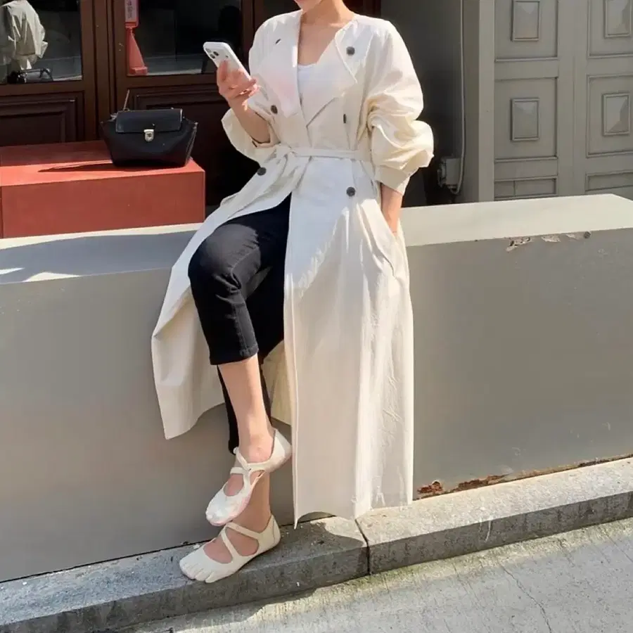 오브오브 누아 트렌치 코트 아이보리