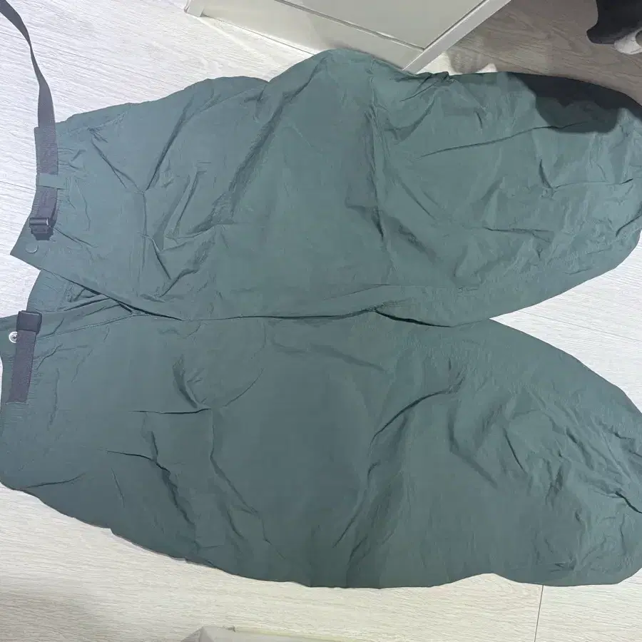 앵글런 나일론 팬츠 사이즈 1팝니다