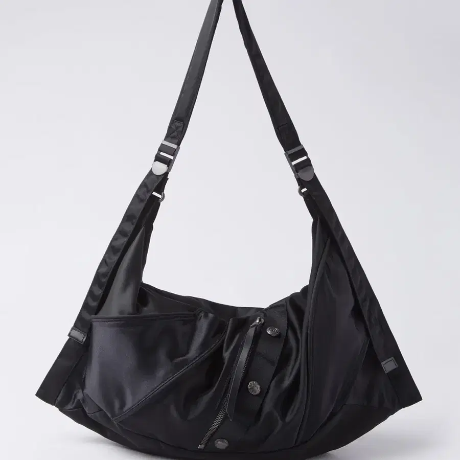 언다이드룸 CENTO B204 NOIR BLACK 블랙 백 가방
