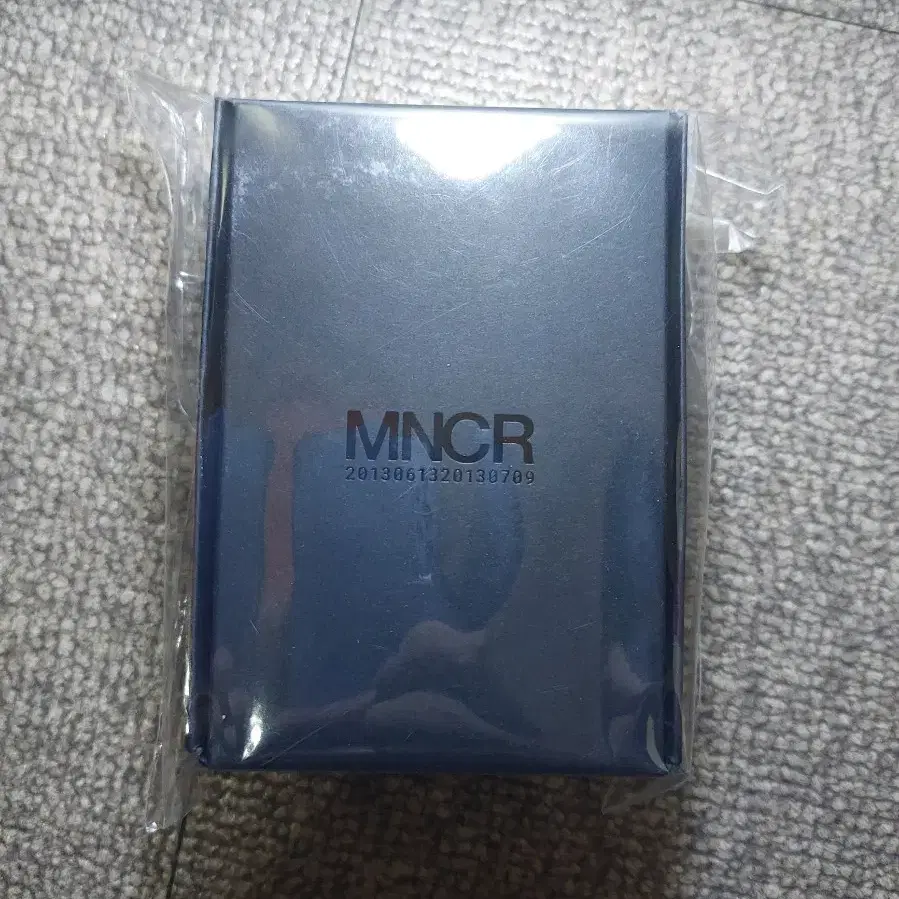 BTS MNCR 목걸이 (무료배송)