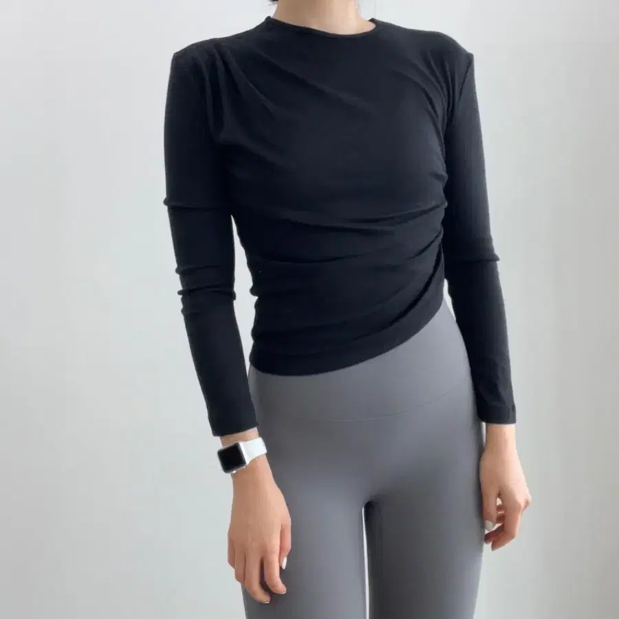 럭투유 긴팔티셔츠 블랙 요가 발레 헬스 러닝 운동복 alo 룰루레몬 젝시믹스 뮬라 안다르 콘치웨어 스컬피그 hdex