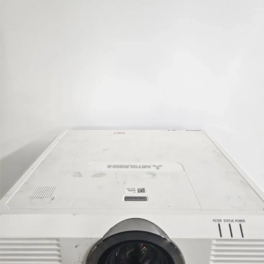미쓰비시 XL7100U 6000안시 XGA 3LCD 고광량 빔프로젝터