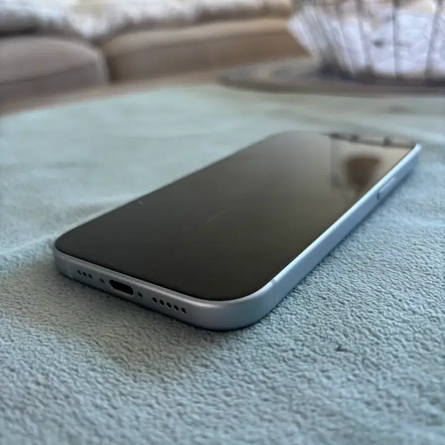 애플 apple 아이폰 15 256gb (캐나다 구입, 무음 카메라) 판매합니다.