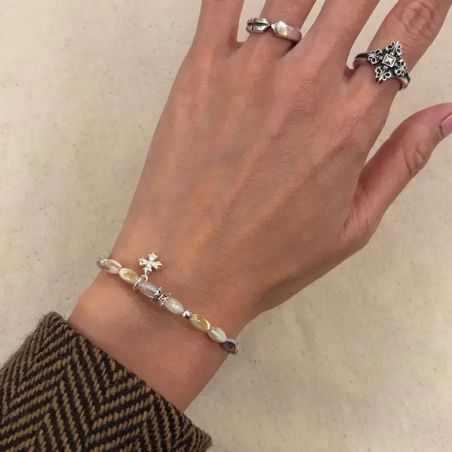 Grace Shell Bracelet