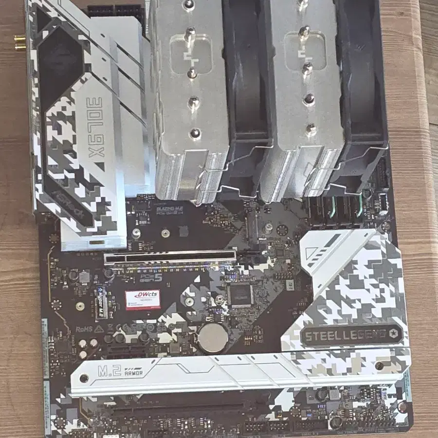 라이젠 7900x + x670e 보드셋 + 듀얼타워쿨러