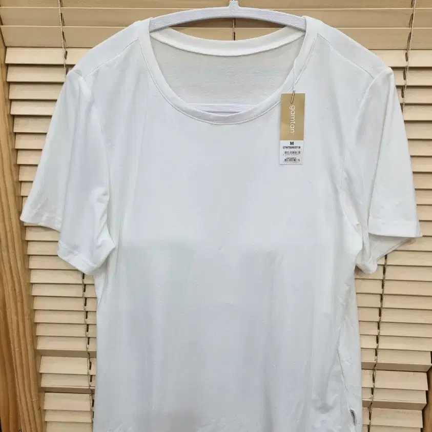 (새상품) 감탄 노브라 티셔츠(M)