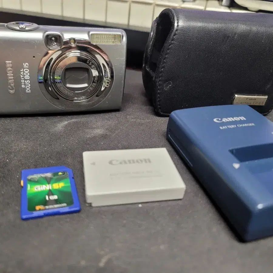 캐논 IXUS 800 IS 디지털 카메라 팝니다