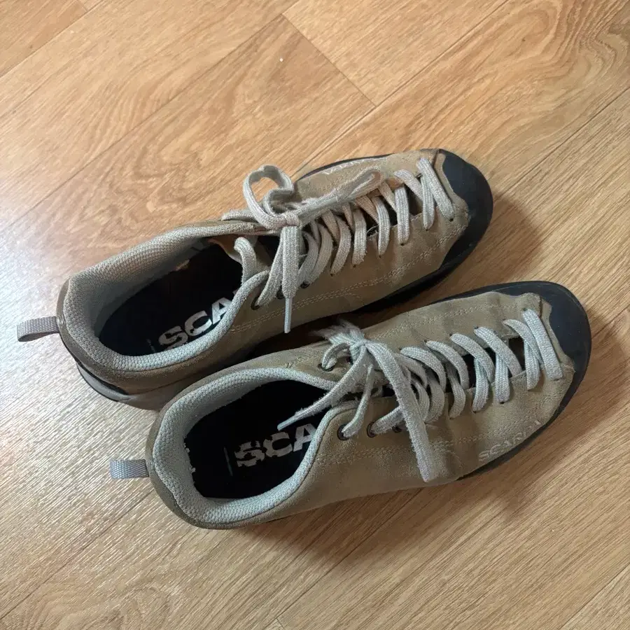 스카르파 230