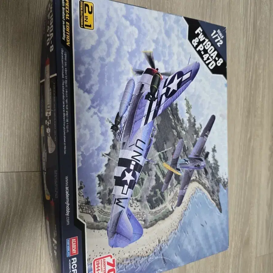 아카데미 1/72 FW190A-8 & P-47D 특별 에디션 2in1 프라모델 키트