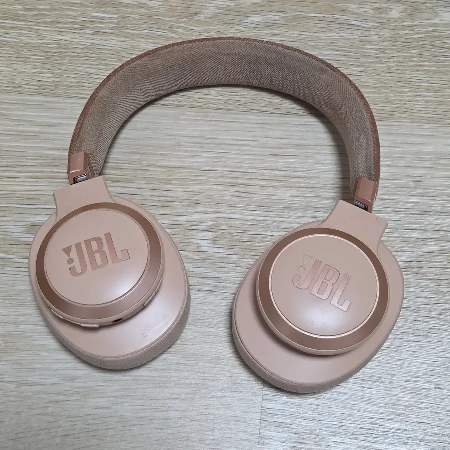 JBL Live 770NC 샌드 노이즈캔슬링 헤드폰 판매합니다