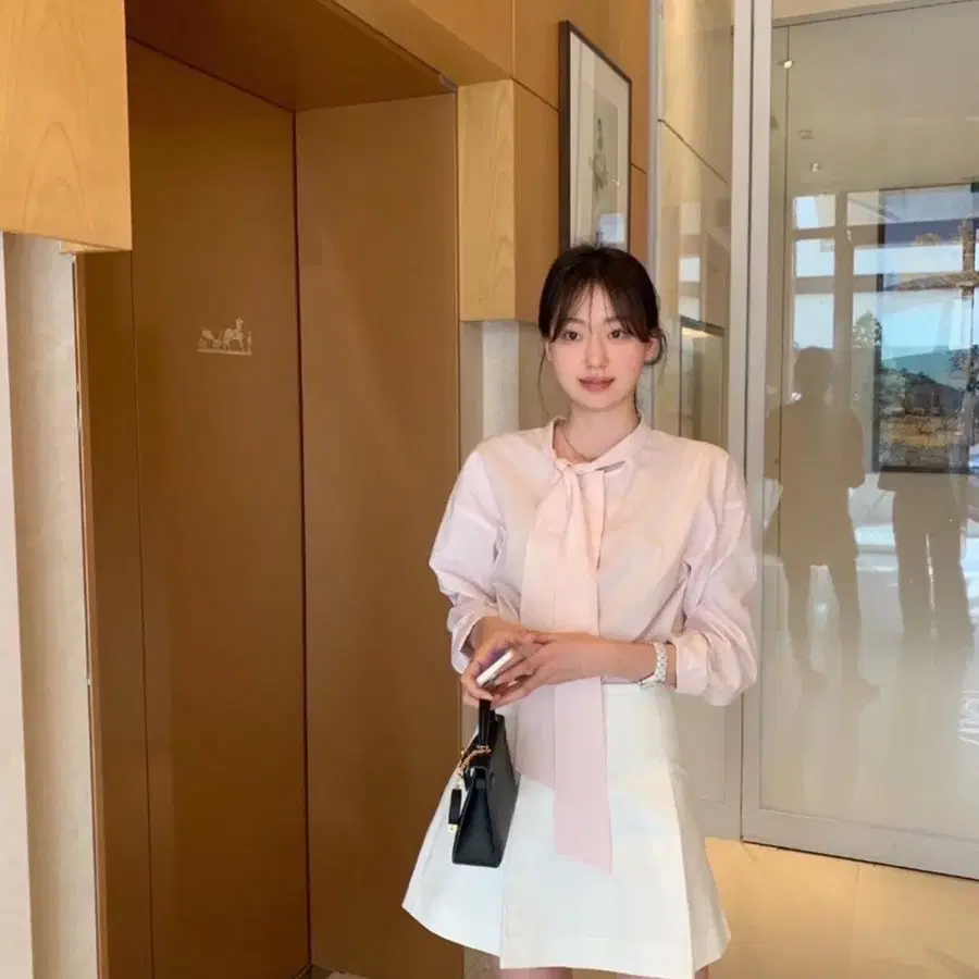 르플레인 타이블라우스