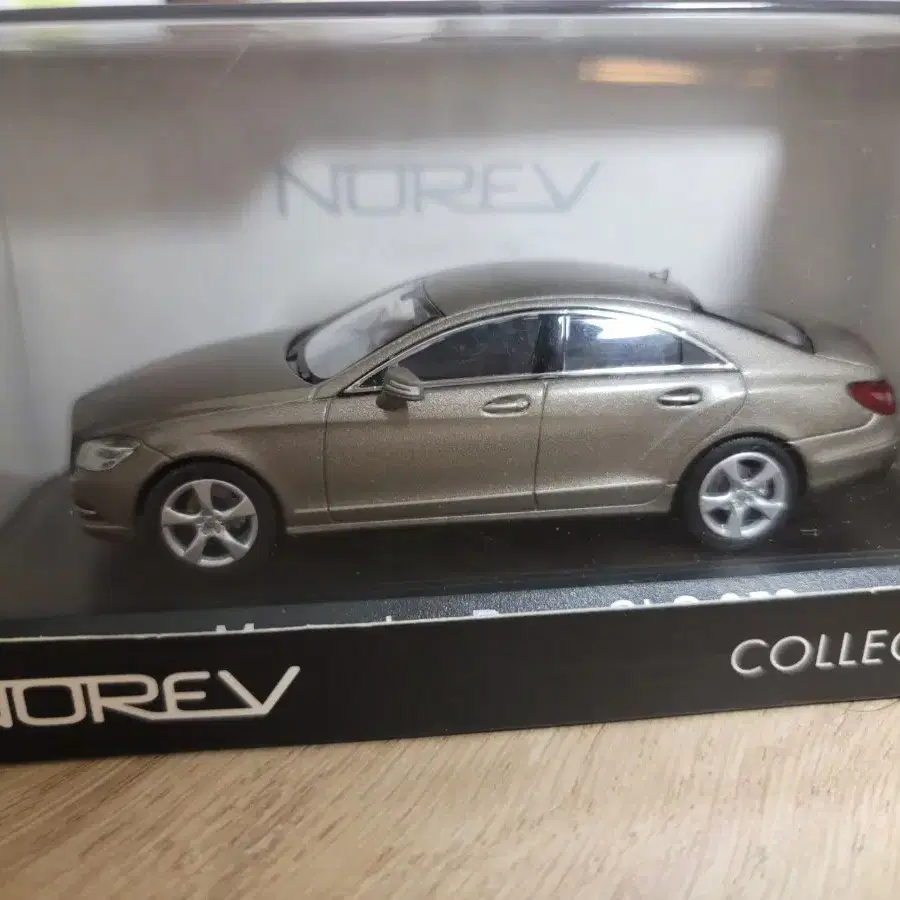 1:43 노레브 벤츠 CLS 350 다이캐스트