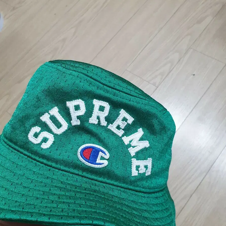 슈프림 챔피언 콜라보 버킷햇 그린