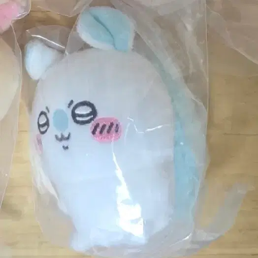 먼작귀(치이카와) 앉은누이 모몽가