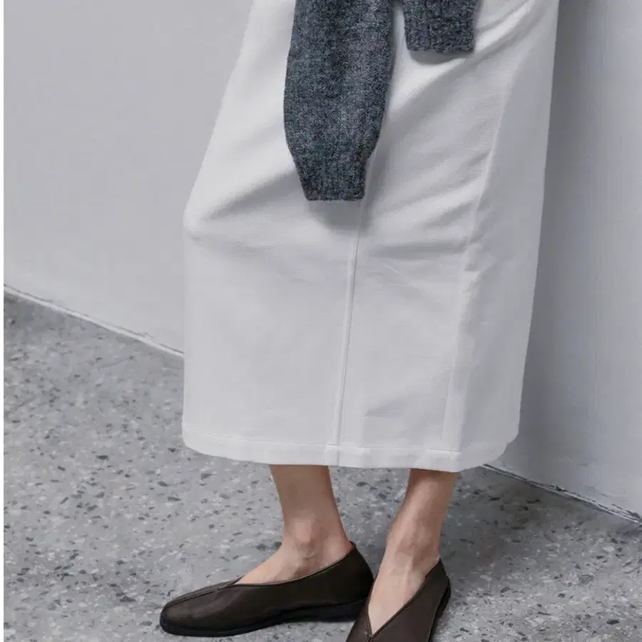 에퓨레 ODE V-Cut Flats dark brown 240