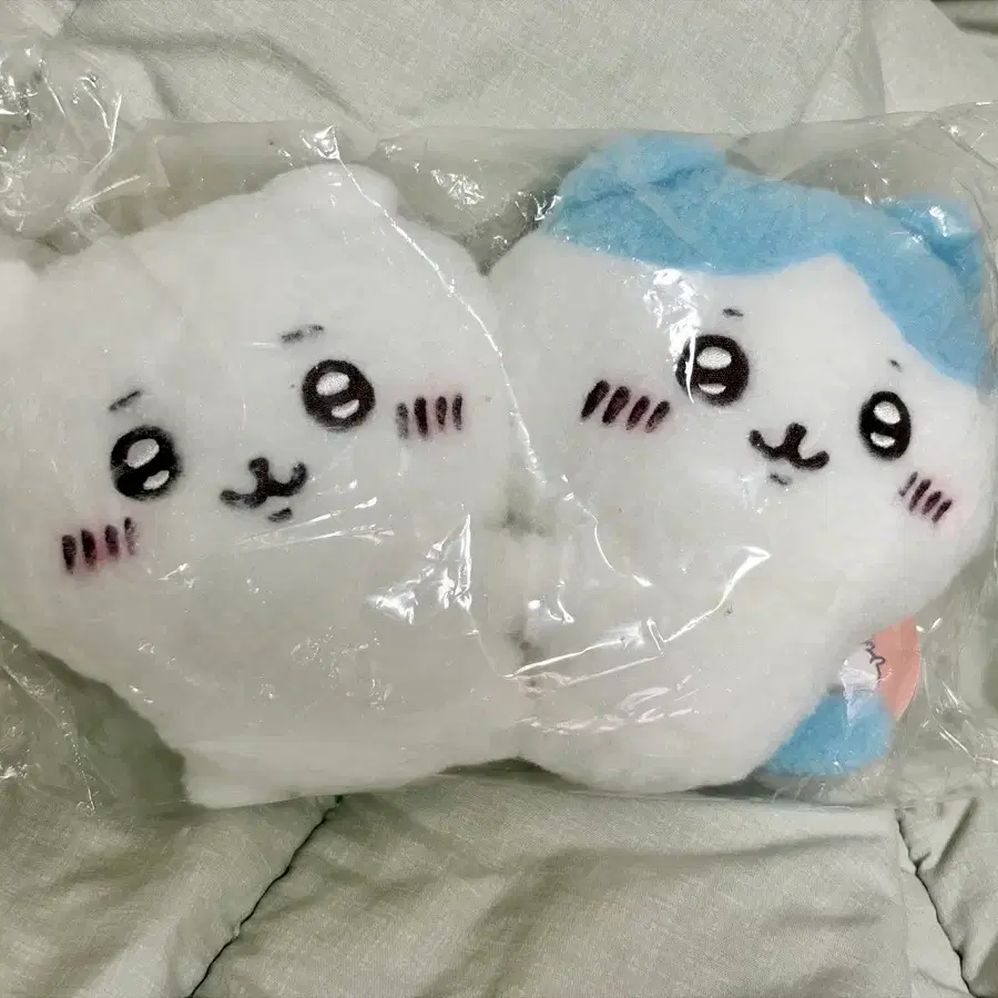 치이카와 하치와레 호와호와 누이구루미 허그 무귯또시타