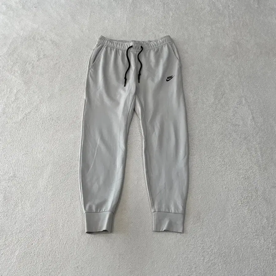 L 나이키 테크팩 그레이 팬츠 트레이닝바지