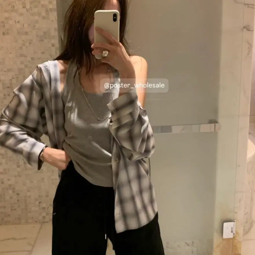 포스터 베어 후드 셔츠