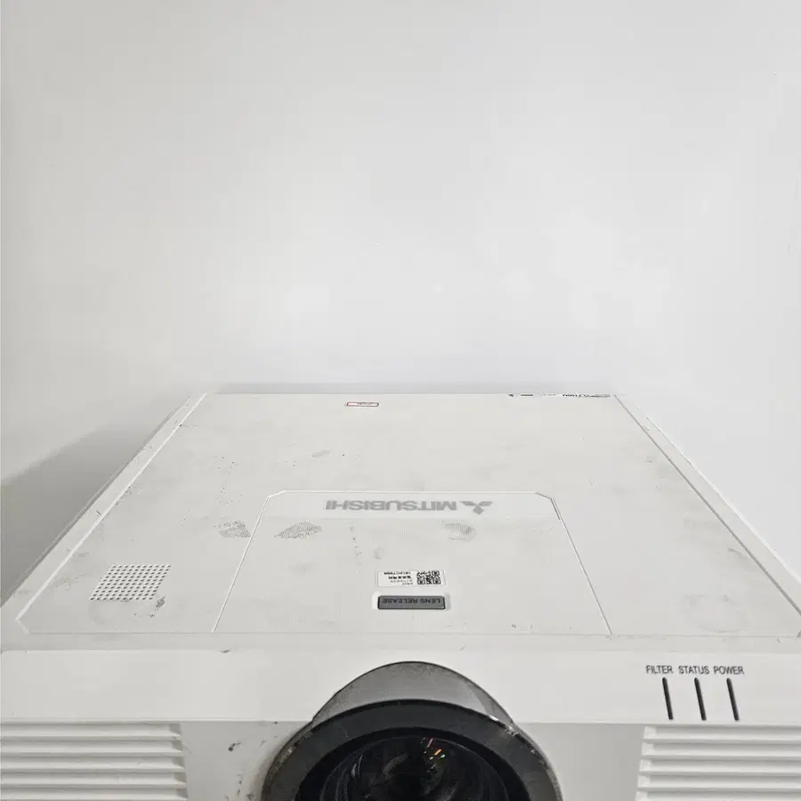 미쓰비시 XL7100U 6000안시 XGA 3LCD 고광량 빔프로젝터