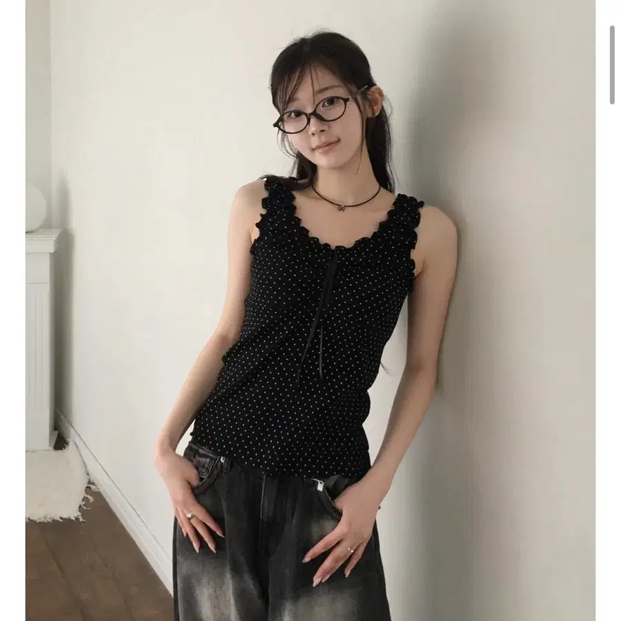 (새상품) 도트 프릴 셔링 레이어드 나시