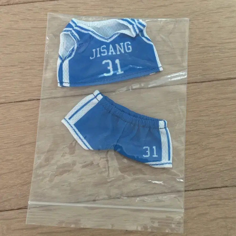 가비지타임 10cm 성준수 유니폼
